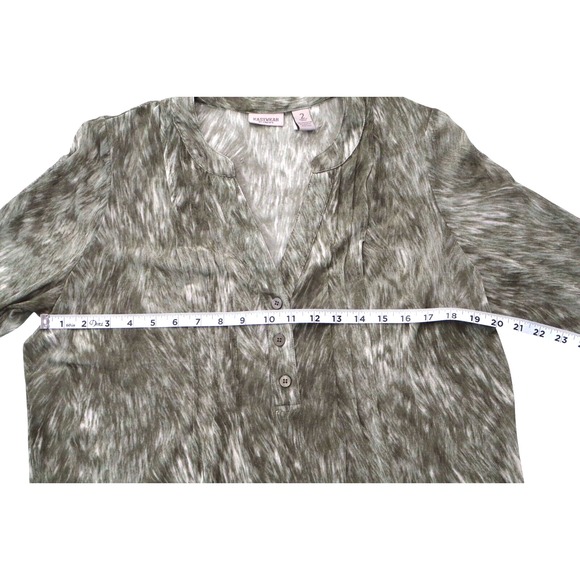 EASYWEAR BY CHICO'S Women Long Sleeve Blouse Sheer Green Foresty V Neck Sz 2 Top - Picture 7 of 8